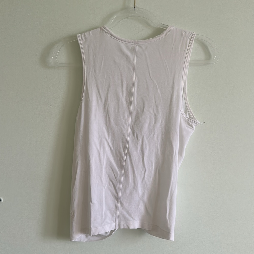 Lululemon White Crescent Tank Size 8 - Picture 7 of 10